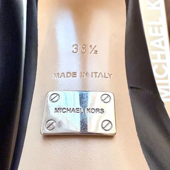 Michael Kors Avra black leather pumps - Picture 6 of 12